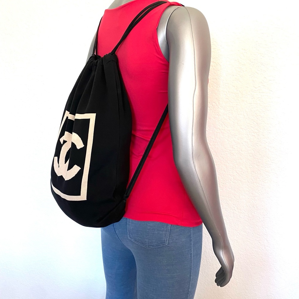 ❤️SOLD❤️ CHANEL SPORT LINE CC BACK PACK - Picture 2 of 8